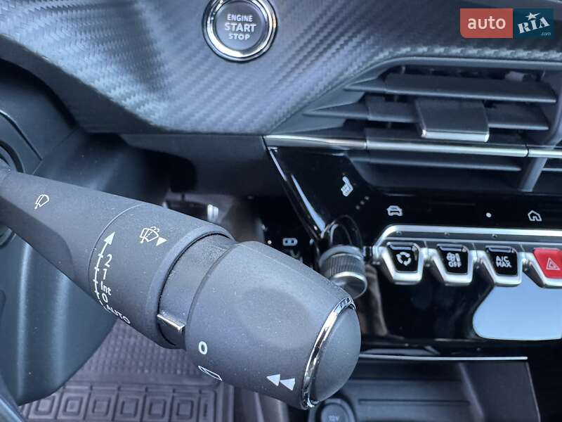 Внедорожник / Кроссовер Peugeot 2008 2023 в Киеве