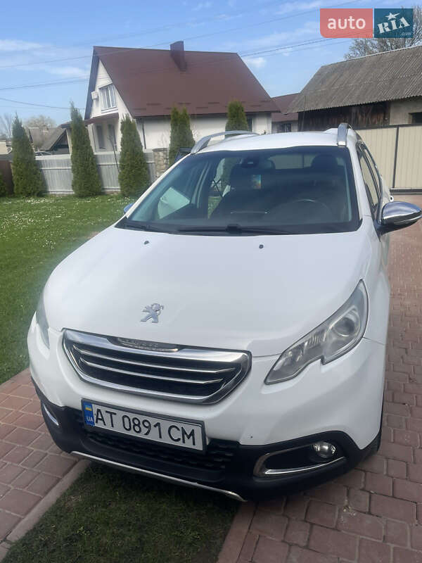 Внедорожник / Кроссовер Peugeot 2008 2014 в Калуше