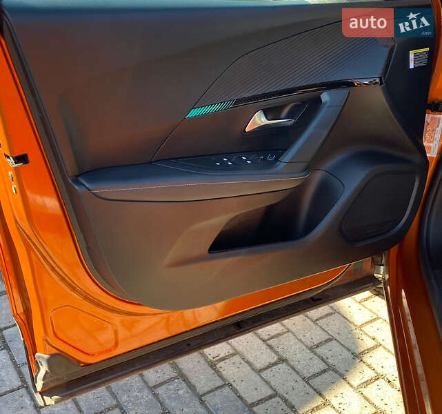 Внедорожник / Кроссовер Peugeot 2008 2021 в Ровно