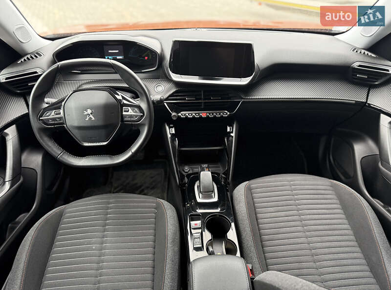 Внедорожник / Кроссовер Peugeot 2008 2021 в Городке