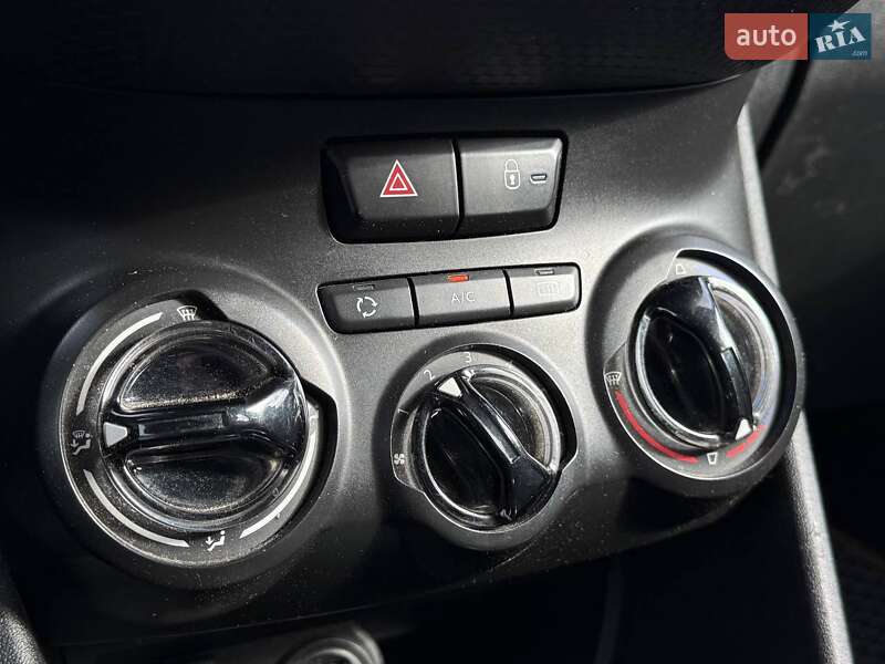 Позашляховик / Кросовер Peugeot 2008 2013 в Києві