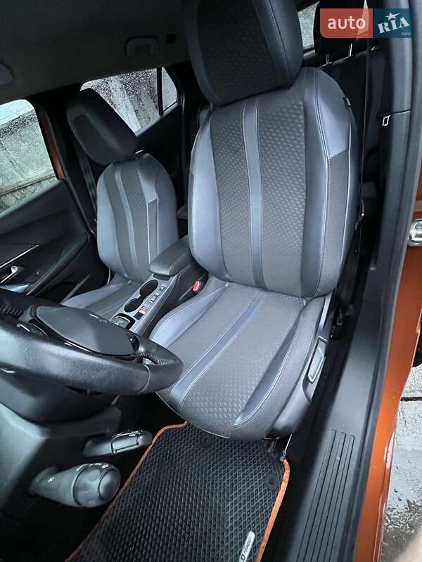 Внедорожник / Кроссовер Peugeot 2008 2020 в Харькове