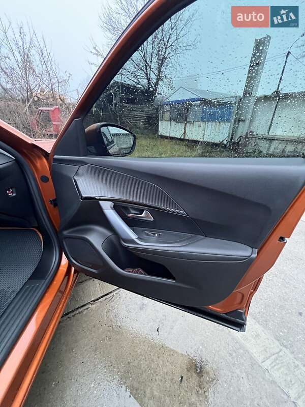 Внедорожник / Кроссовер Peugeot 2008 2020 в Харькове