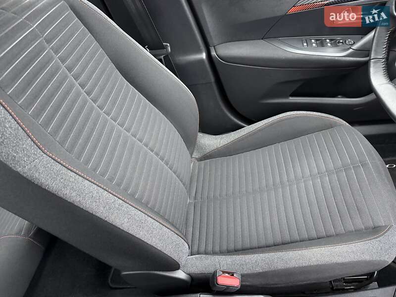 Позашляховик / Кросовер Peugeot 2008 2021 в Одесі