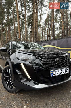 Внедорожник / Кроссовер Peugeot 2008 2021 в Киеве
