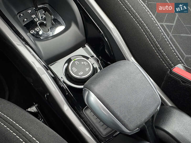 Внедорожник / Кроссовер Peugeot 2008 2018 в Киеве фото 33 Внедорожник / Кроссовер Peugeot 2008 2018 в Киеве