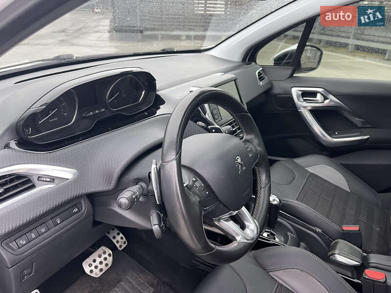 Внедорожник / Кроссовер Peugeot 2008 2015 в Киеве фото 28 Внедорожник / Кроссовер Peugeot 2008 2015 в Киеве