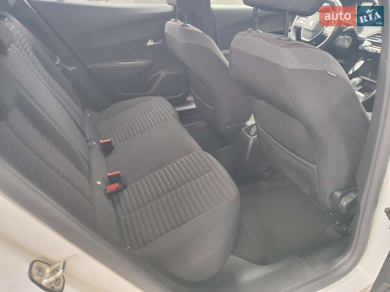 Позашляховик / Кросовер Peugeot 2008 2020 в Львові