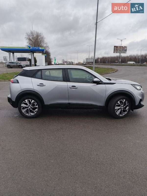 Позашляховик / Кросовер Peugeot 2008 2020 в Полтаві