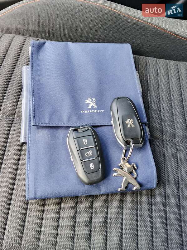 Позашляховик / Кросовер Peugeot 2008 2020 в Полтаві