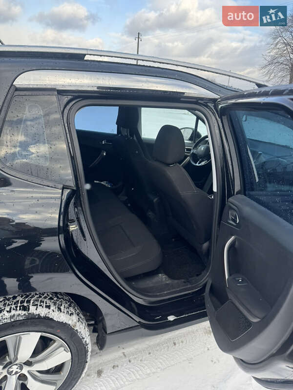 Внедорожник / Кроссовер Peugeot 2008 2014 в Болехове