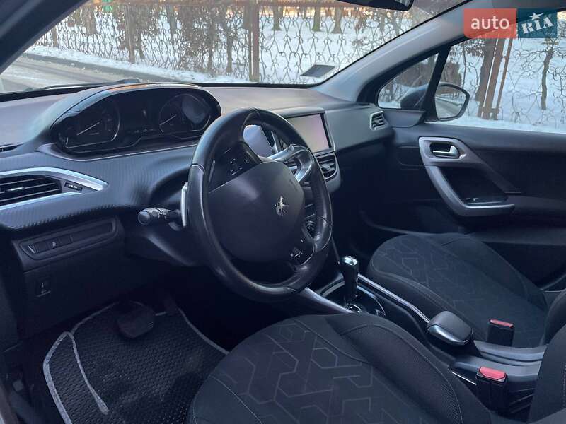 Позашляховик / Кросовер Peugeot 2008 2014 в Львові