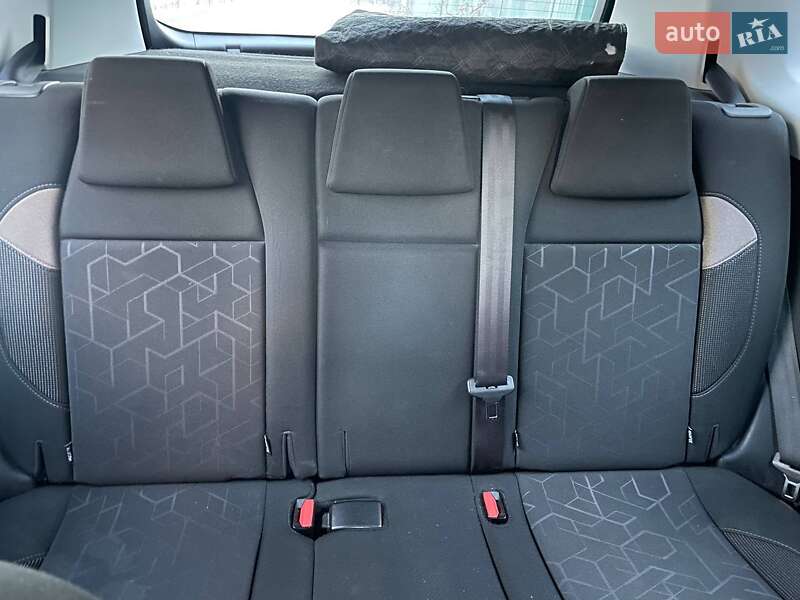 Позашляховик / Кросовер Peugeot 2008 2014 в Львові