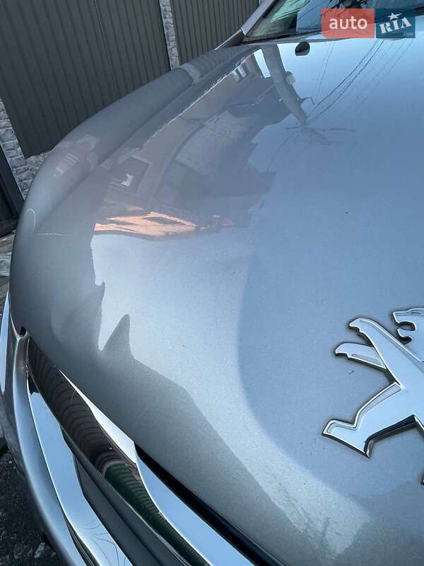 Позашляховик / Кросовер Peugeot 2008 2014 в Львові