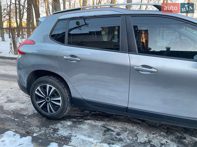 Позашляховик / Кросовер Peugeot 2008 2014 в Львові