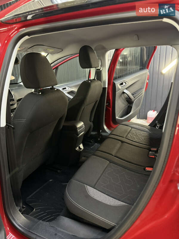 Позашляховик / Кросовер Peugeot 2008 2018 в Києві