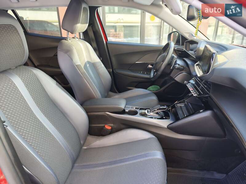 Внедорожник / Кроссовер Peugeot 2008 2020 в Луцке