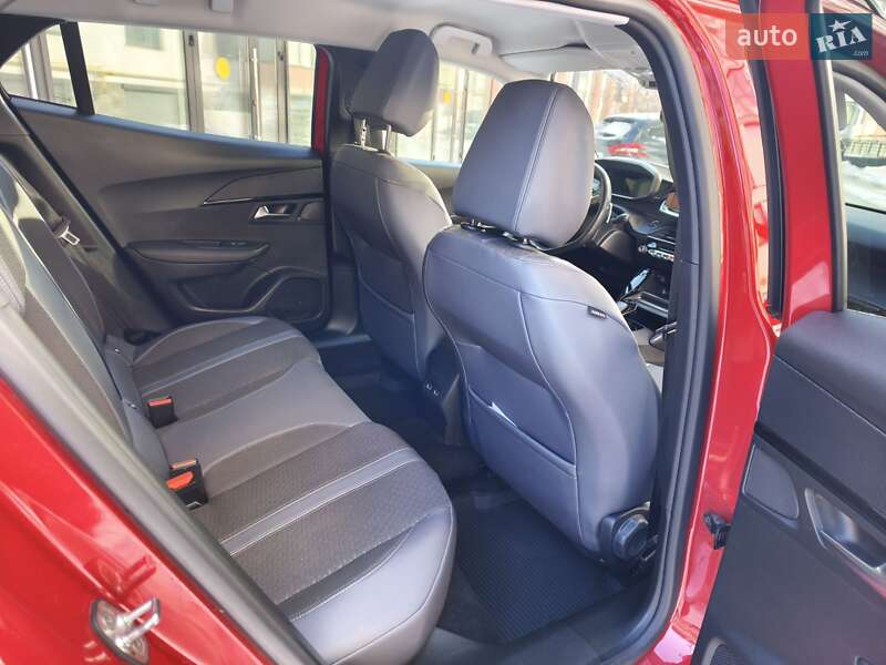 Внедорожник / Кроссовер Peugeot 2008 2020 в Луцке