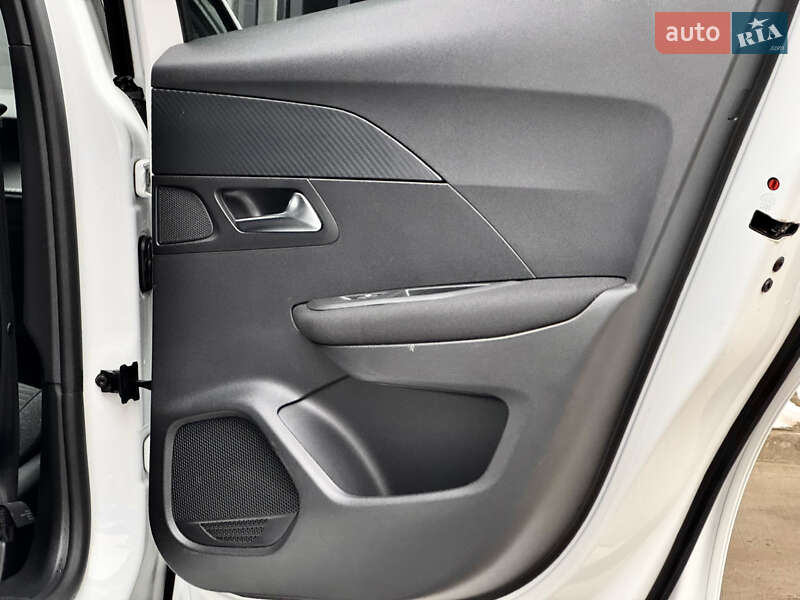 Внедорожник / Кроссовер Peugeot 2008 2021 в Киеве