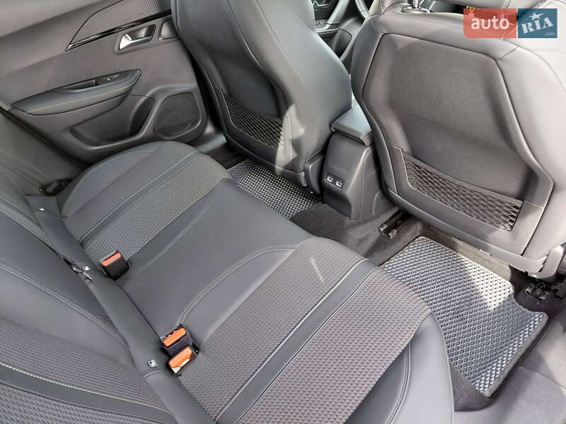 Внедорожник / Кроссовер Peugeot 2008 2021 в Шостке