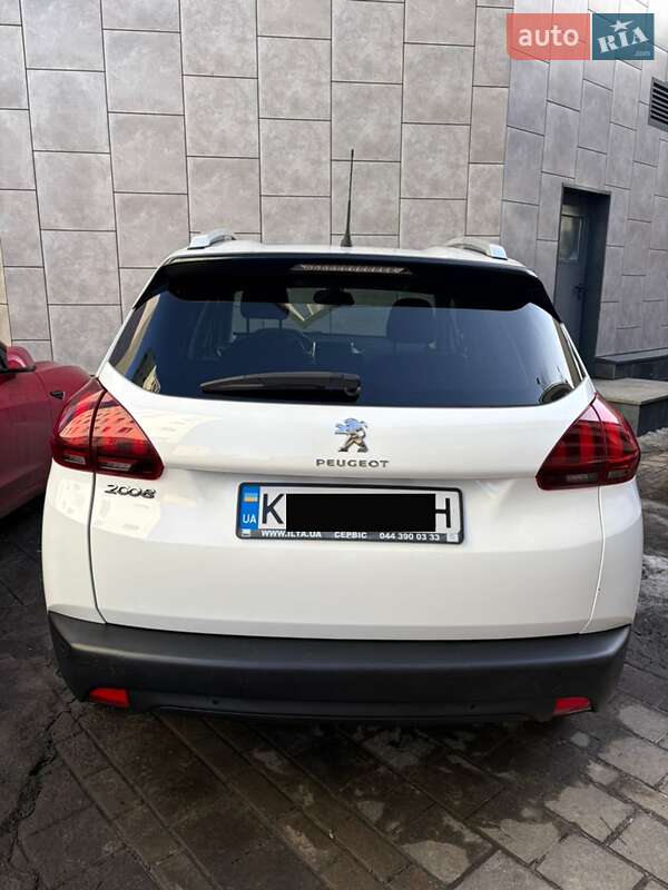 Внедорожник / Кроссовер Peugeot 2008 2019 в Киеве