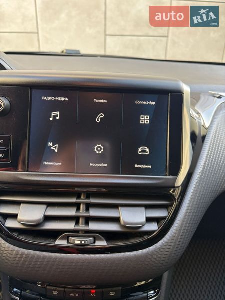 Внедорожник / Кроссовер Peugeot 2008 2019 в Киеве