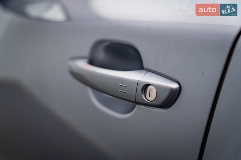 Внедорожник / Кроссовер Peugeot 2008 2020 в Киеве