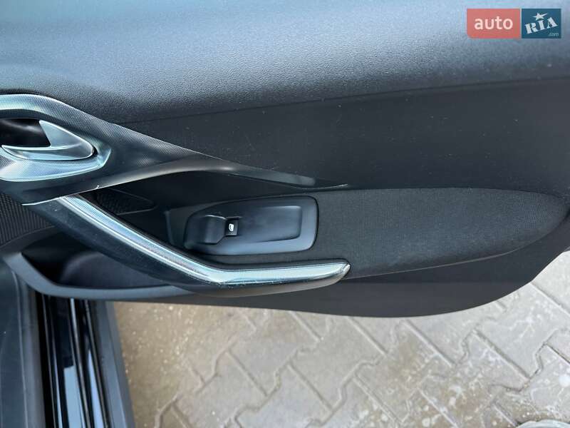 Внедорожник / Кроссовер Peugeot 2008 2017 в Тернополе