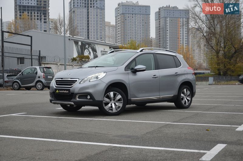 Внедорожник / Кроссовер Peugeot 2008 2016 в Киеве