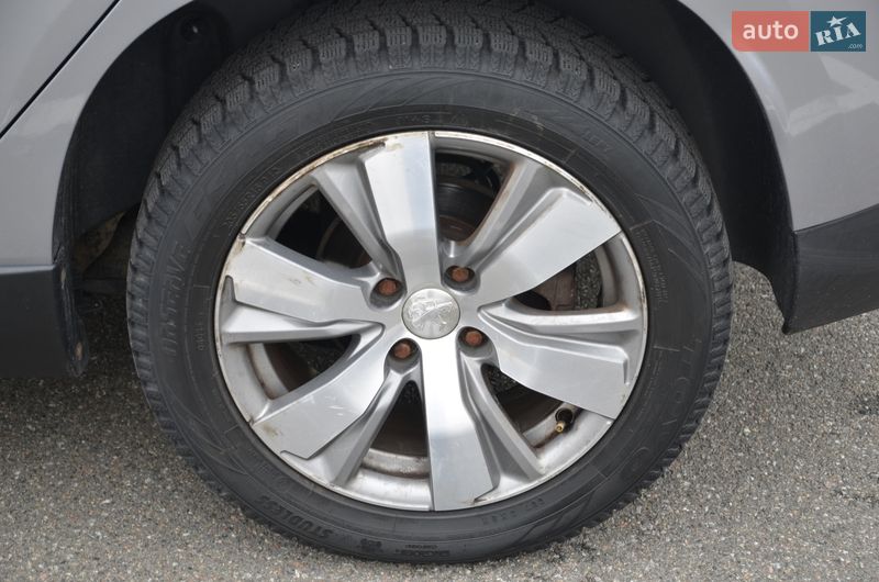 Внедорожник / Кроссовер Peugeot 2008 2016 в Киеве