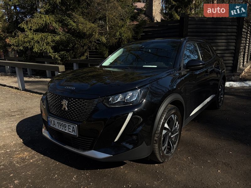 Внедорожник / Кроссовер Peugeot 2008 2021 в Киеве