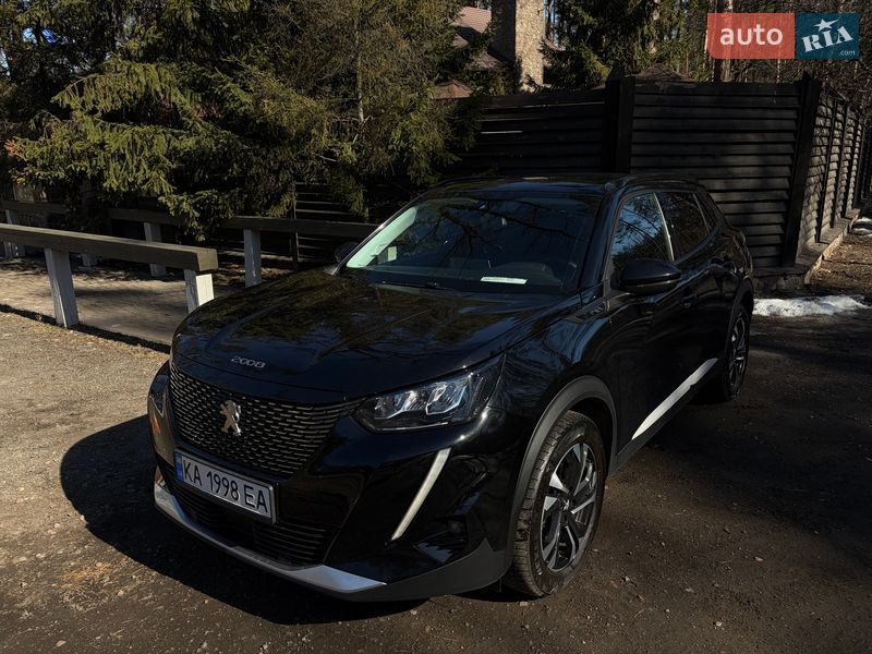 Внедорожник / Кроссовер Peugeot 2008 2021 в Киеве