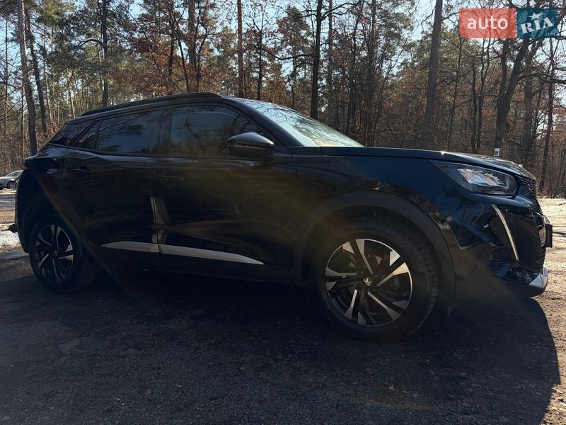 Внедорожник / Кроссовер Peugeot 2008 2021 в Киеве