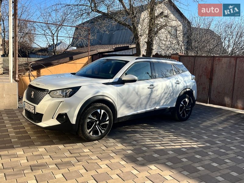Внедорожник / Кроссовер Peugeot 2008 2020 в Киеве