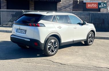Внедорожник / Кроссовер Peugeot 2008 2020 в Киеве