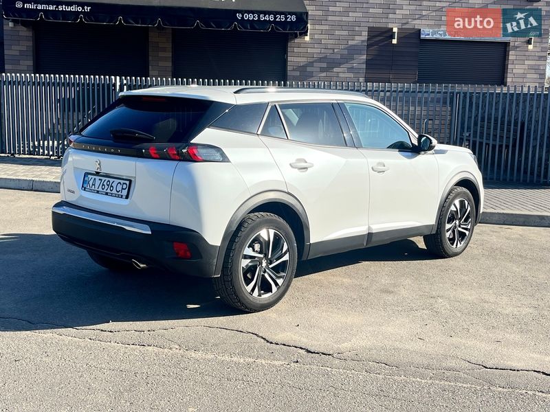 Внедорожник / Кроссовер Peugeot 2008 2020 в Киеве