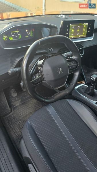 Внедорожник / Кроссовер Peugeot 2008 2020 в Черкассах