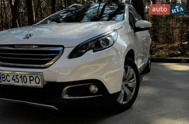 Позашляховик / Кросовер Peugeot 2008 2016 в Львові
