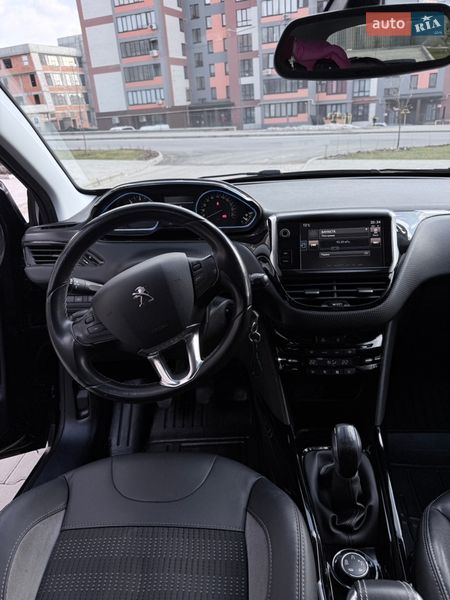Позашляховик / Кросовер Peugeot 2008 2015 в Тернополі фото 14 Позашляховик / Кросовер Peugeot 2008 2015 в Тернополі