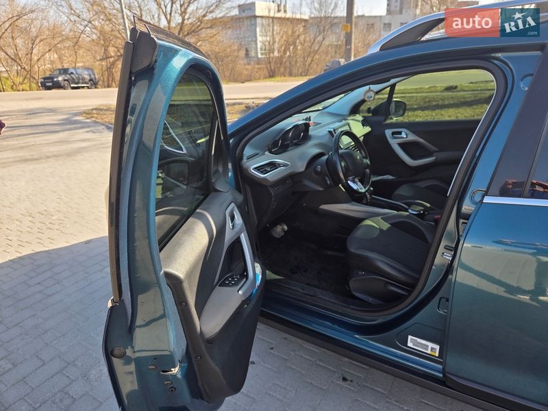 Внедорожник / Кроссовер Peugeot 2008 2016 в Запорожье