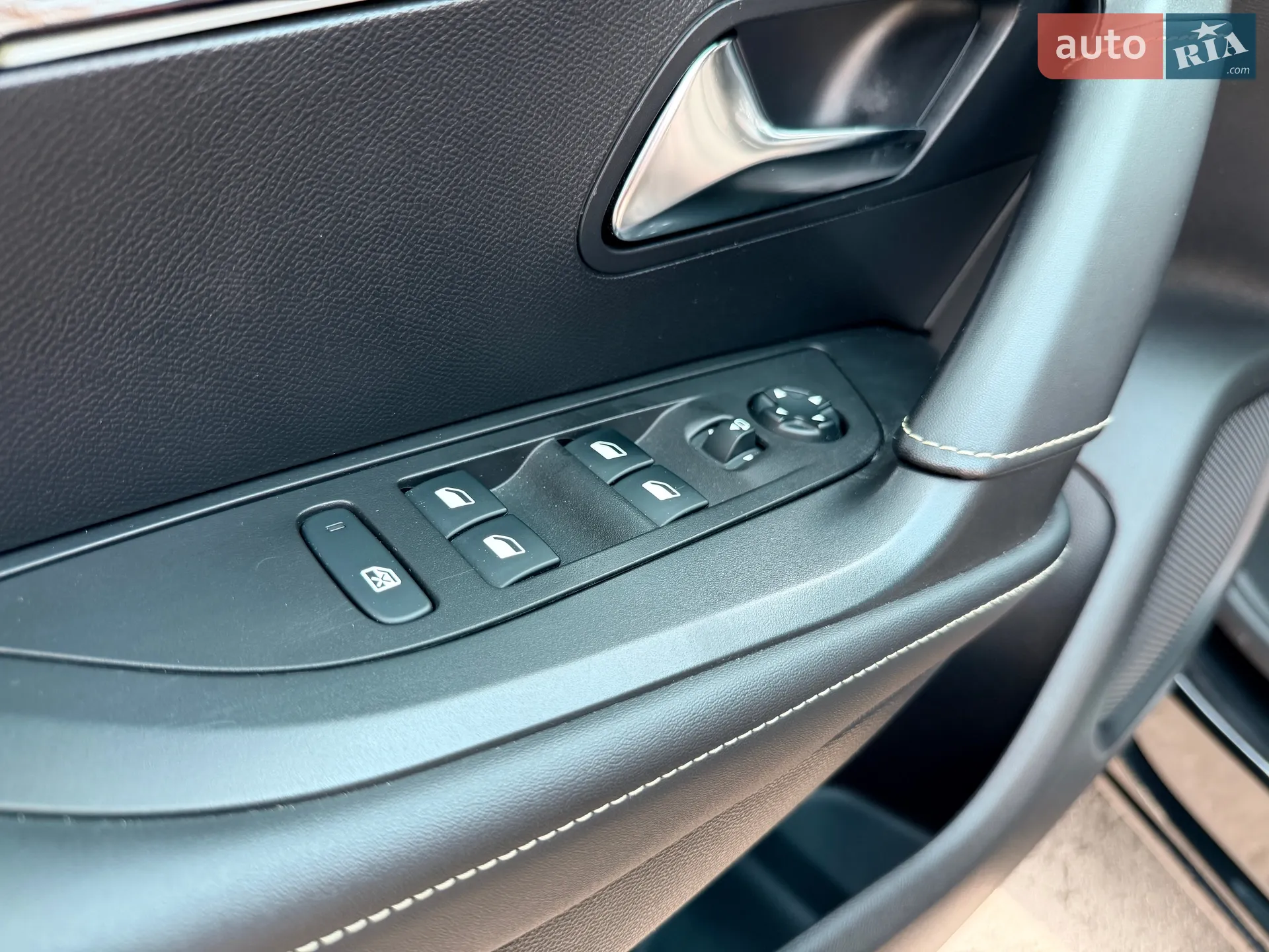 2020 Peugeot 2008 - мініатюра 20