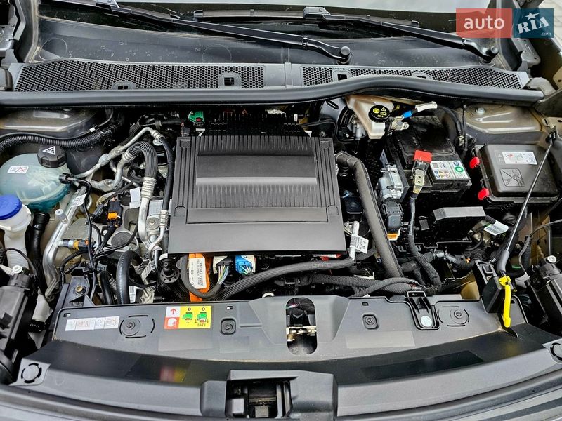 Внедорожник / Кроссовер Peugeot 2008 2024 в Самборе фото 32 Внедорожник / Кроссовер Peugeot 2008 2024 в Самборе