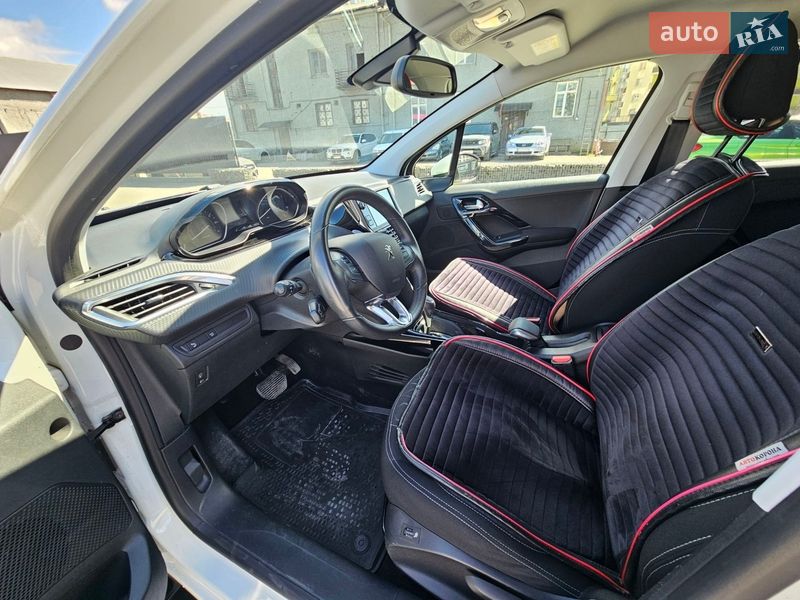 Позашляховик / Кросовер Peugeot 2008 2019 в Львові