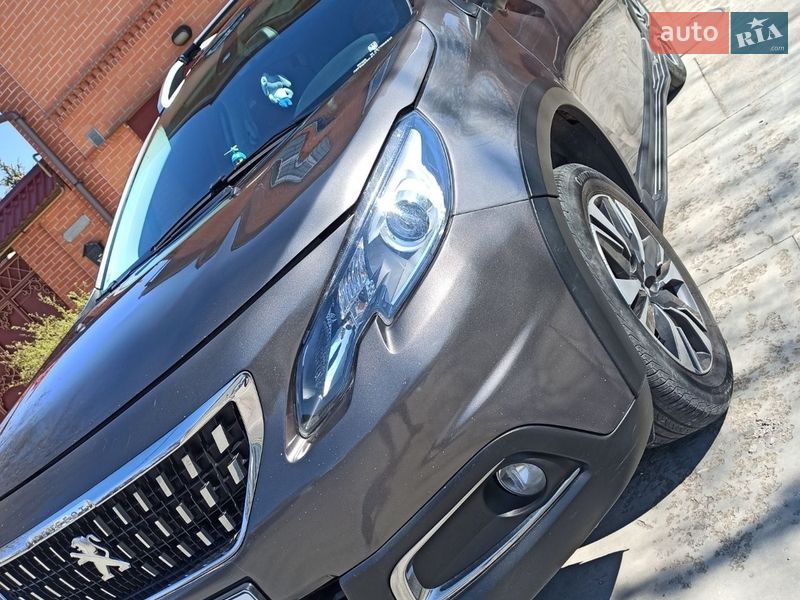 Внедорожник / Кроссовер Peugeot 2008 2016 в Николаеве