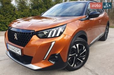 Внедорожник / Кроссовер Peugeot 2008 2020 в Киеве