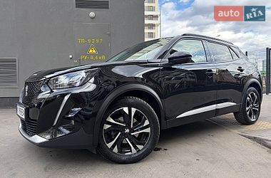 Внедорожник / Кроссовер Peugeot 2008 2021 в Киеве