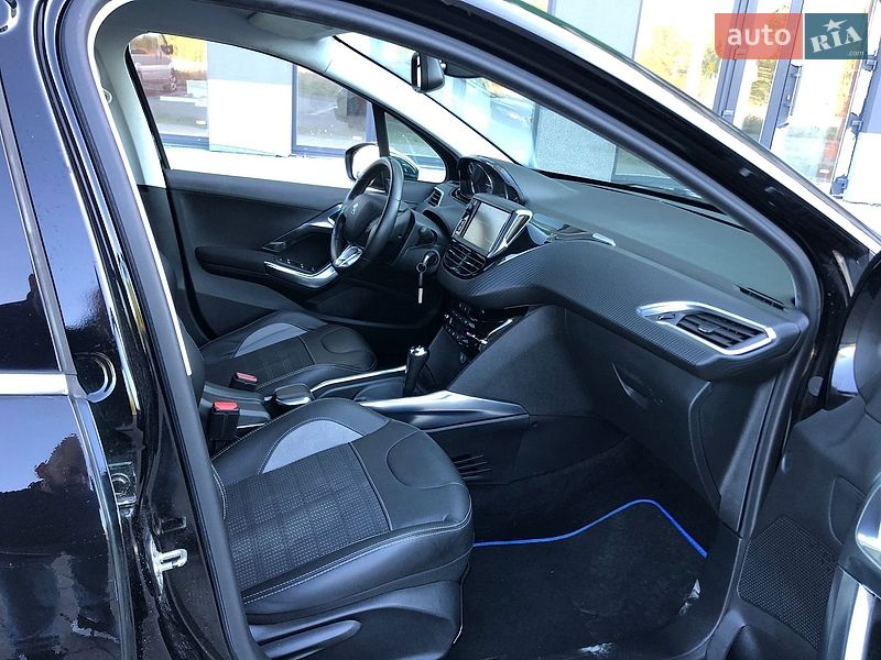 Внедорожник / Кроссовер Peugeot 2008 2014 в Львове