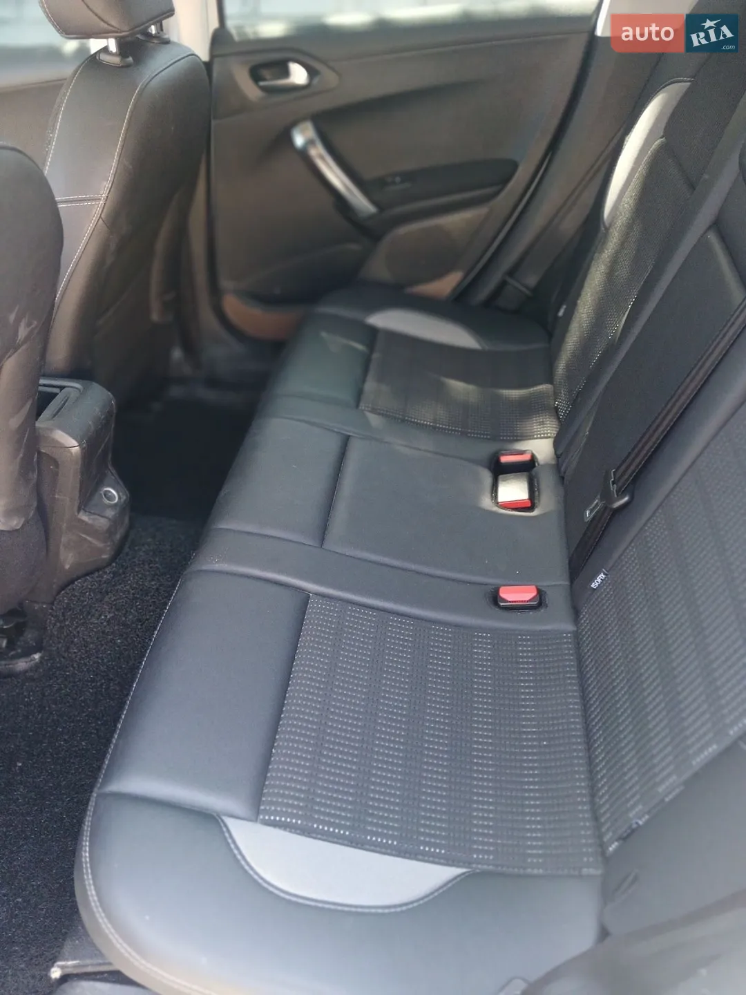2015 Peugeot 2008 - мініатюра 9