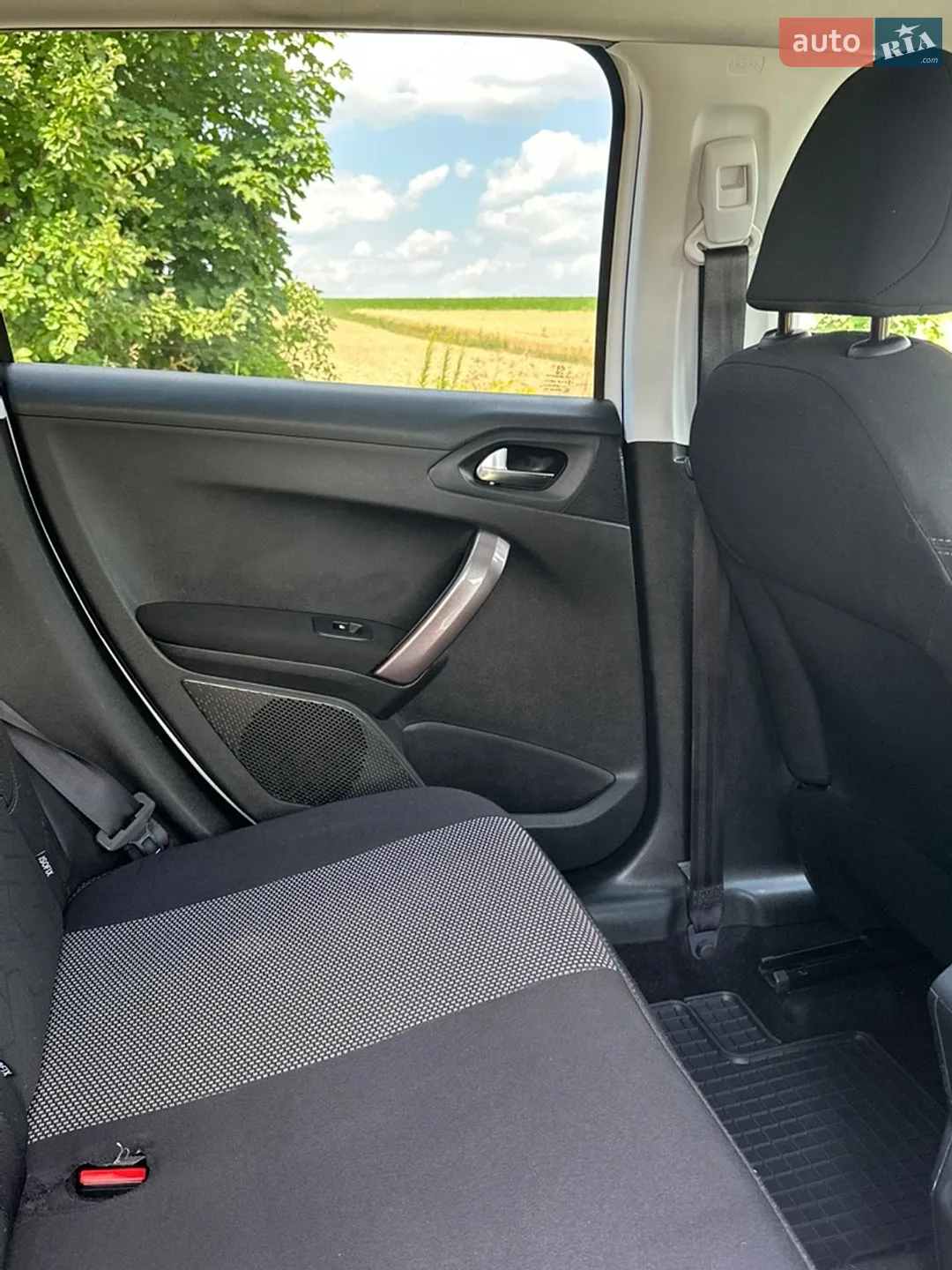 2014 Peugeot 2008 - мініатюра 10