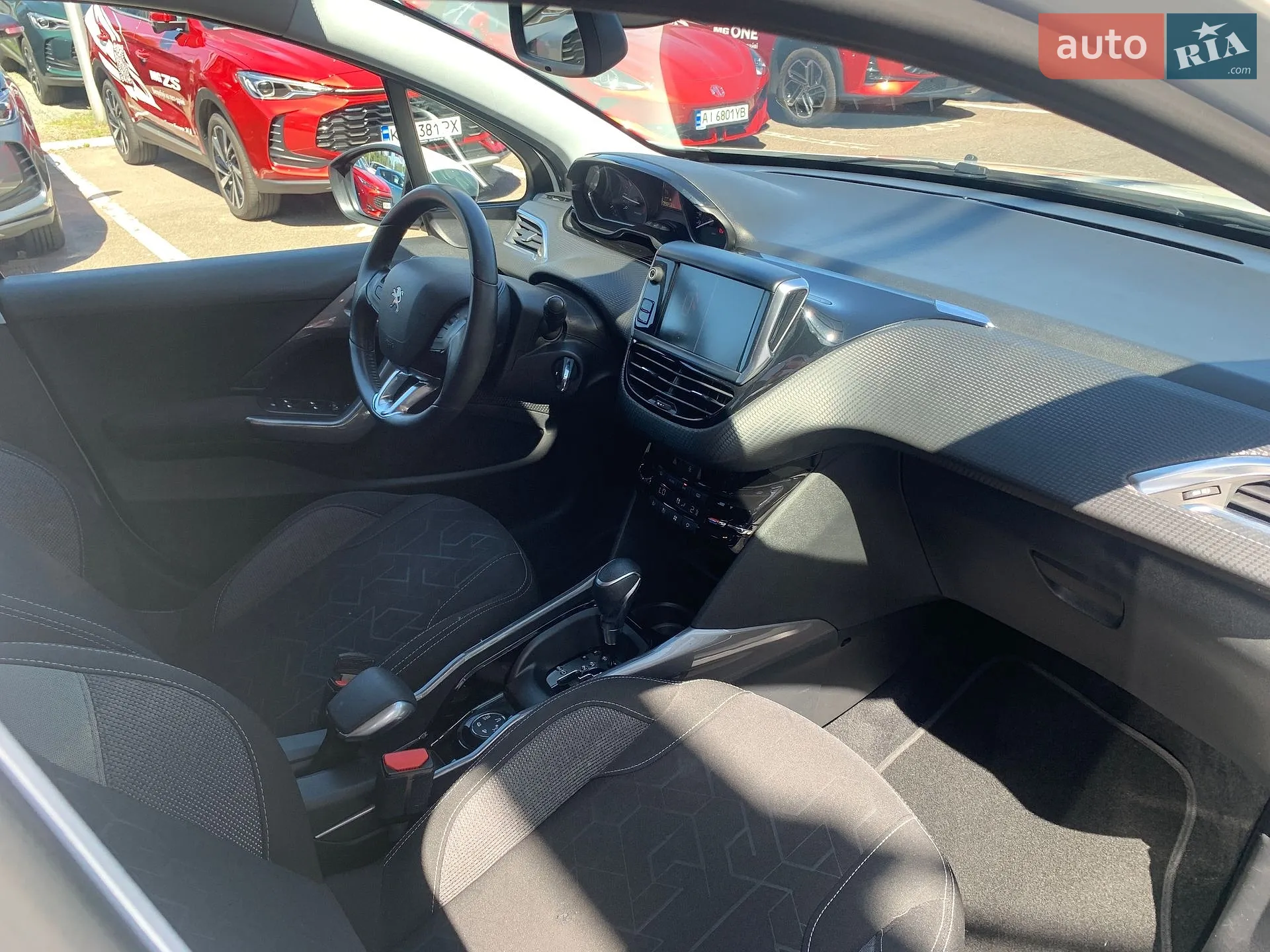 2018 Peugeot 2008 - мініатюра 10